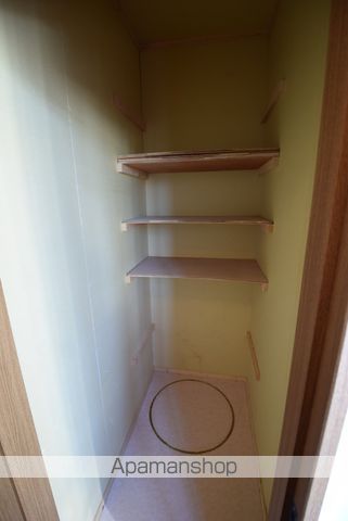 プレズィール豊岡Aの内装写真