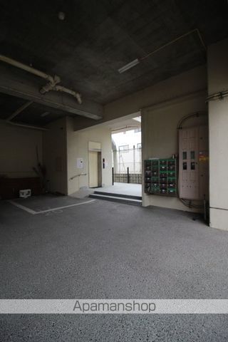 ニューメゾン近藤の玄関写真