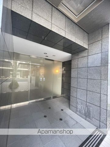 グラビスコート十日市の玄関写真