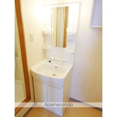 ヴァンドーム青葉の内装写真