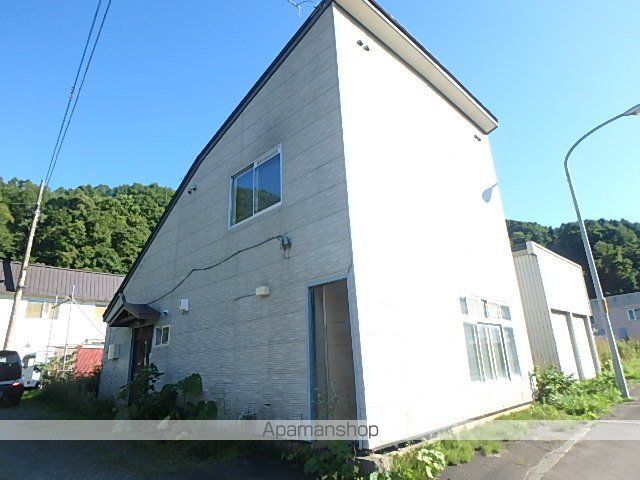 ＪＲ函館本線 砂川駅 バス乗車時間：40分 最寄りバス停で下車 徒歩2分 築61年