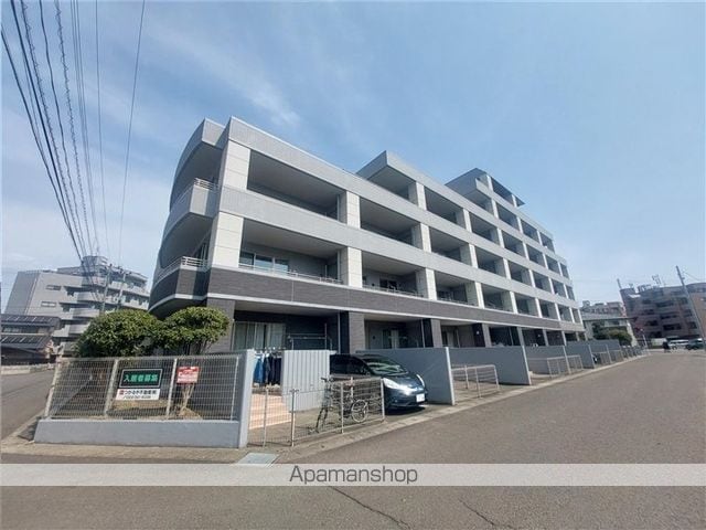グランパレ泉の外観写真