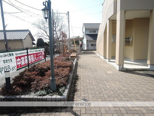 パラシオン旭Cの玄関写真