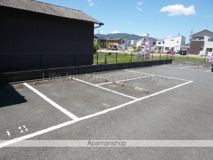 ＤＲＥＡＭＴＯＷＮ[1K/24.84m2]の駐車場1