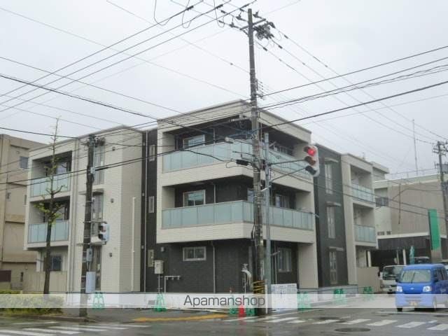 富山地鉄不二越上滝 栄町駅 徒歩9分 3階建 築8年の外観写真