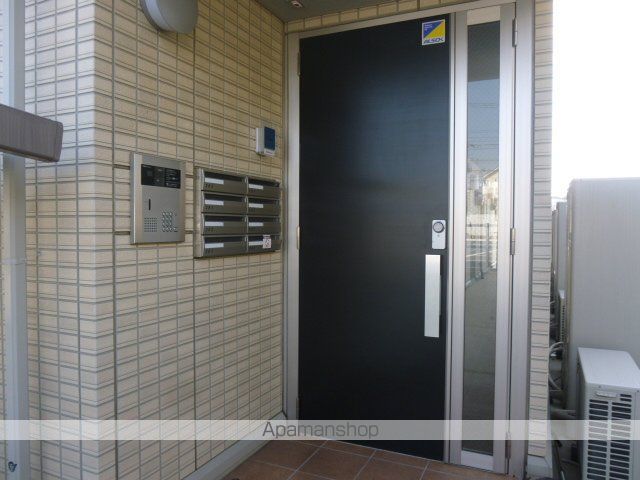 サンライズ柄沢 東館の玄関写真