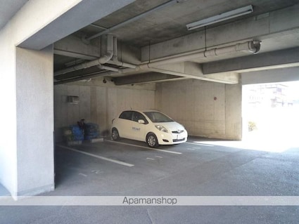 滋賀県近江八幡市出町[2LDK/50m2]の共用部10