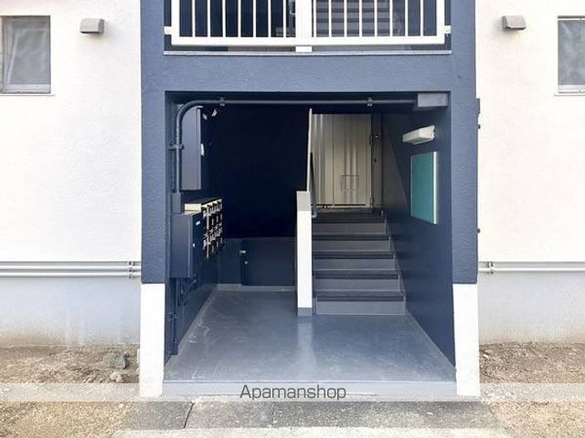 ビレッジハウス応神2号棟の玄関写真