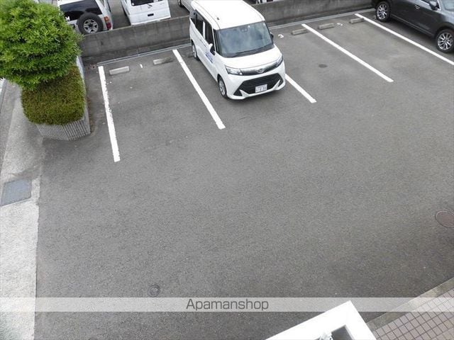 メゾン・エスポワール[2DK/42.77m2]の駐車場2