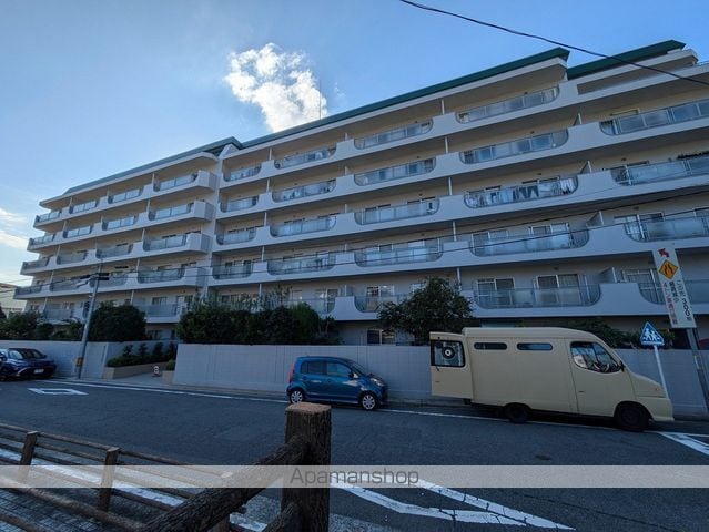日商岩井牛田マンションの外観写真