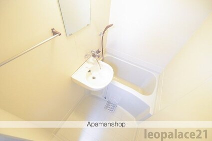 レオパレス上平間ＡＣＴ[1K/23.18m2]のバス