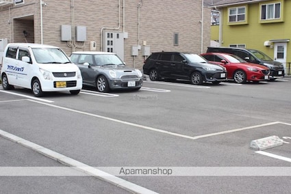 シャルム[1R/34.15m2]の駐車場