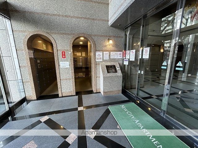 ニューシティーアパートメンツ上町台の玄関写真