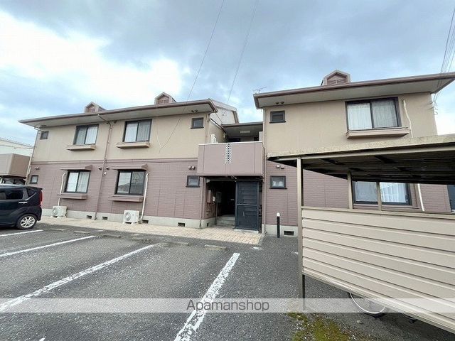 サーフスリィ吉村の外観写真