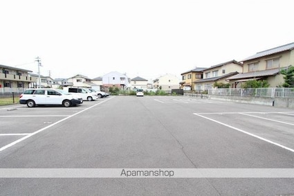 香川県高松市太田下町[1LDK/60.05m2]の駐車場