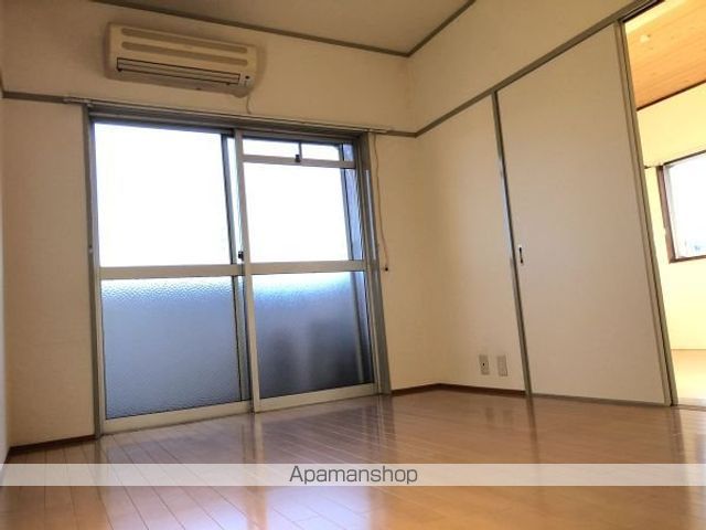 メゾン倉前の内装写真