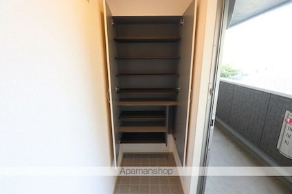 茨城県水戸市赤塚２丁目[1LDK/45.04m2]の玄関