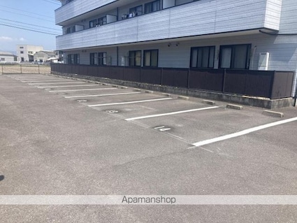 フォブール備前[2DK/44.72m2]の駐車場