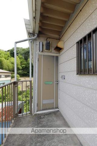 ヒルズ小矢部の玄関写真