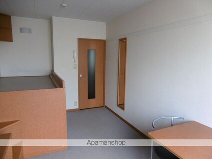 レオパレスＤＯＮ　ＤＯＮ[1K/26.08m2]のリビング・居間