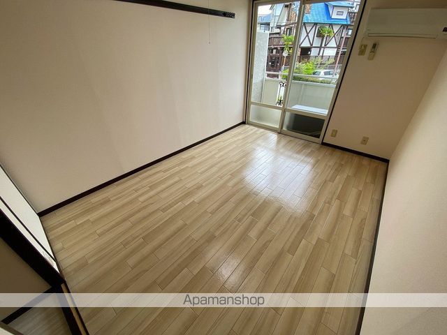 ジュネス阪本の内装写真