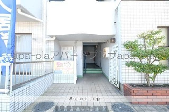 アミティ六軒町の玄関写真