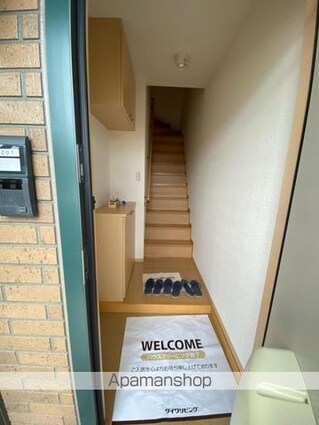 ローズコート一本木Ｇ棟[2LDK/63.66m2]の玄関