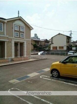 リバティハウスＢ[1R/32.9m2]の駐車場