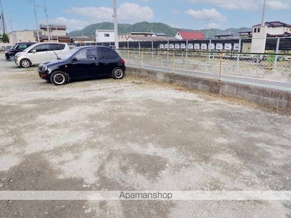 ビレッジハウス木之子１号棟[2K/28.98m2]の駐車場