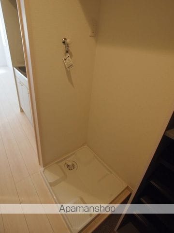ベイルーム鴨居の内装写真