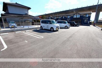 レジーナＢ[2LDK/53.95m2]の駐車場