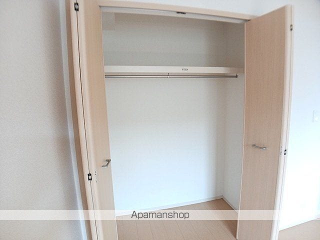 フェリス・ユー IIIの内装写真