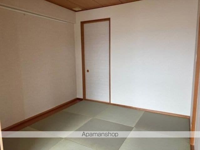 サーパスシティ屋島の内装写真