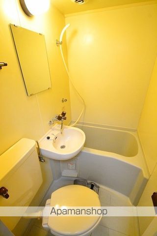 アヴェニュー佐方の内装写真