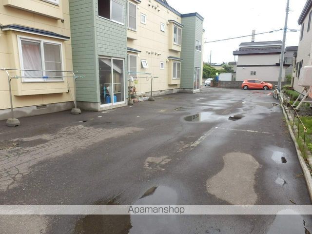 ゴールド五号館の玄関写真
