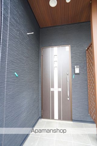 袋井市 2階建 築3年の玄関写真
