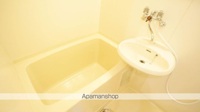 ハイネス本花守の内装写真