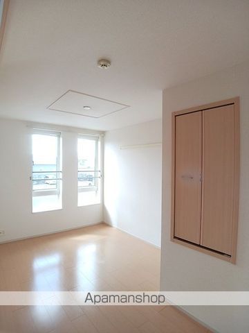 ラティナ クレールの内装写真