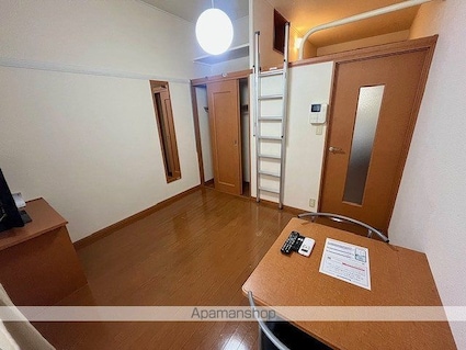 レオパレス東町[1K/20.28m2]のリビング・居間