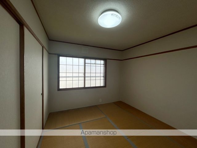 春光ユニバーサルマンションの内装写真