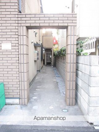 東京都中野区中央５丁目[1R/19m2]のエントランス2