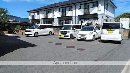 和歌山県和歌山市六十谷[2LDK/57.98m2]の駐車場2