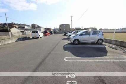 プラタナス[2LDK/59.34m2]の駐車場