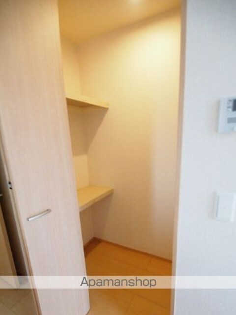 グランドゥール三笠山[1R/33.12m2]の収納