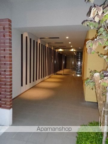 HUIT ARBRE上町台の玄関写真