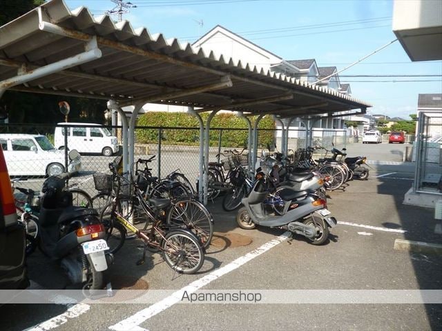 和歌山県和歌山市加納[3LDK/63.5m2]の共用部1
