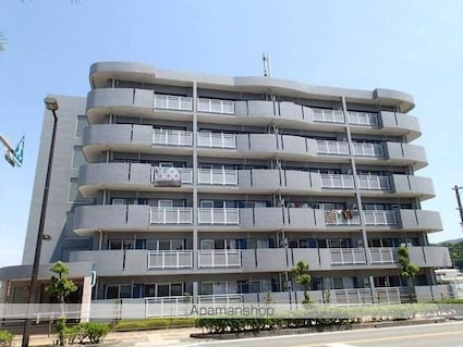 アズゥール[3LDK/70.39m2]の外観3