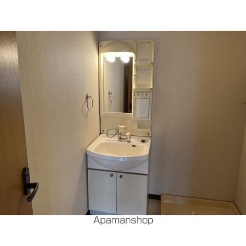 LIMPIA垂木の内装写真