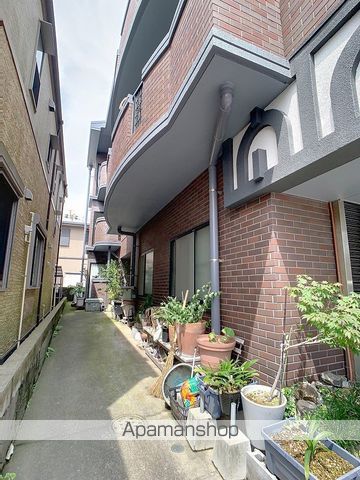 セレブレイトAKIの玄関写真