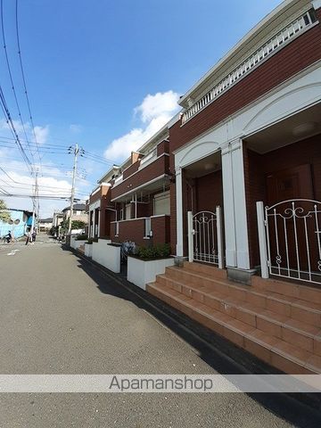 プロミネント・Vの玄関写真